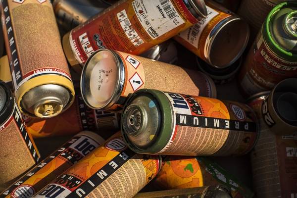 Bombes de peinture dangereuses ? Mon guide pour peindre.