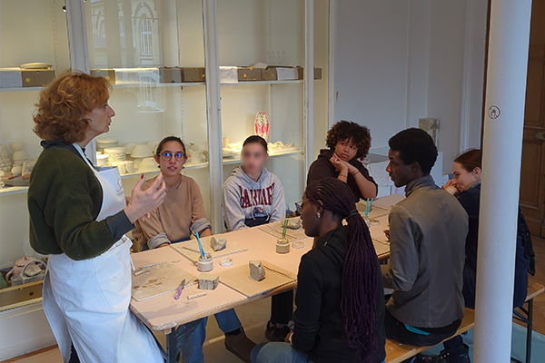 Un projet d’art thérapie pour les jeunes en difficultes de l’Aphp