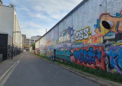 Team building street art au mur de boulogne billancourt